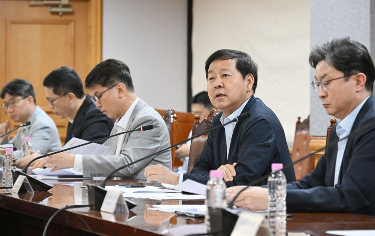 구윤철 부총리 겸 재정경제부 장관 / 재정경제부 장관