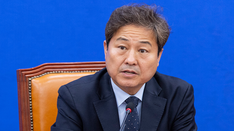 더불어민주당 선거제도 개혁TF 부단장인 김영배 의원이 16일 국회에서 열린 TF 2차 회의에서 발언하고 있다. /연합뉴스 
